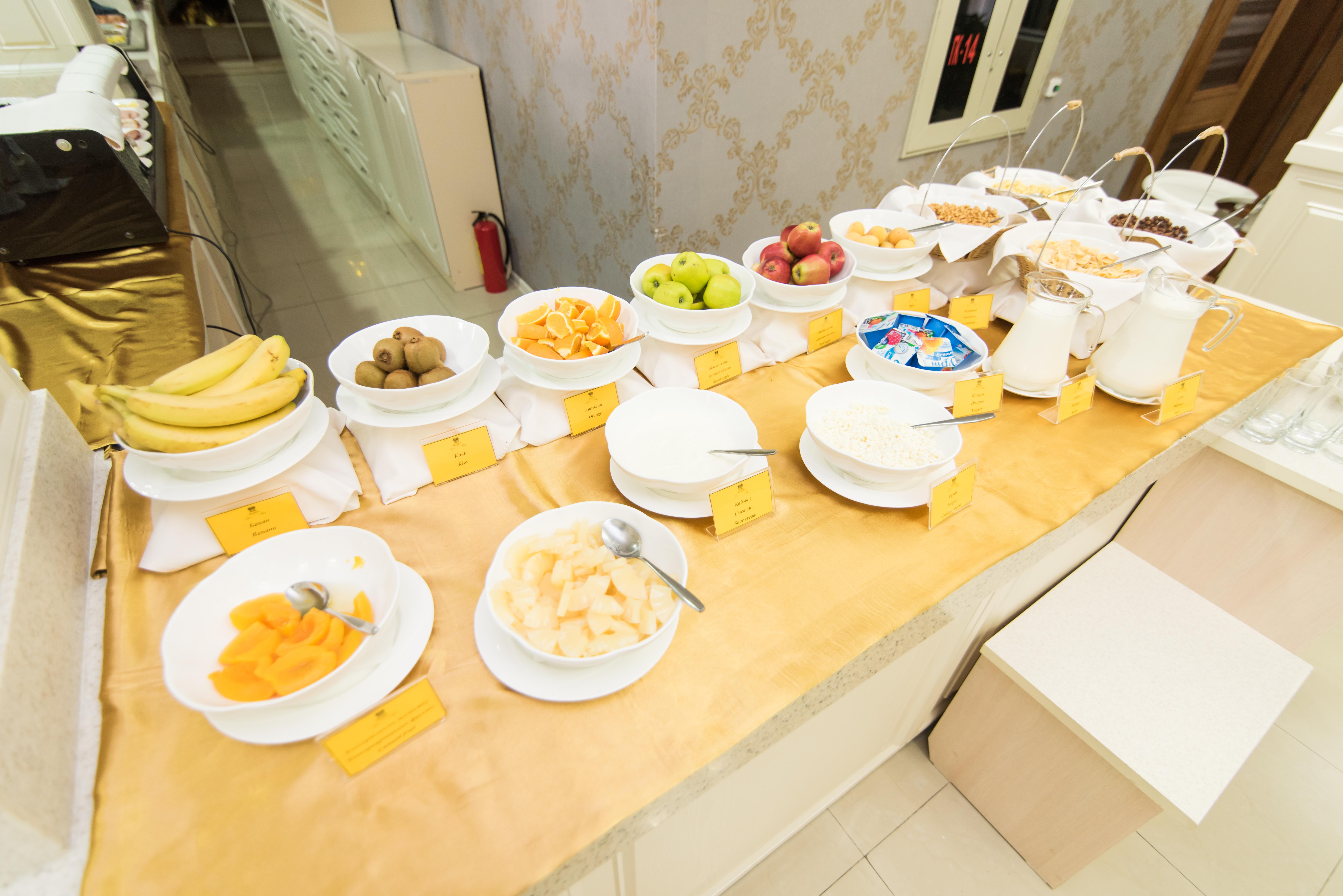 King Hotel Astana Buitenkant foto