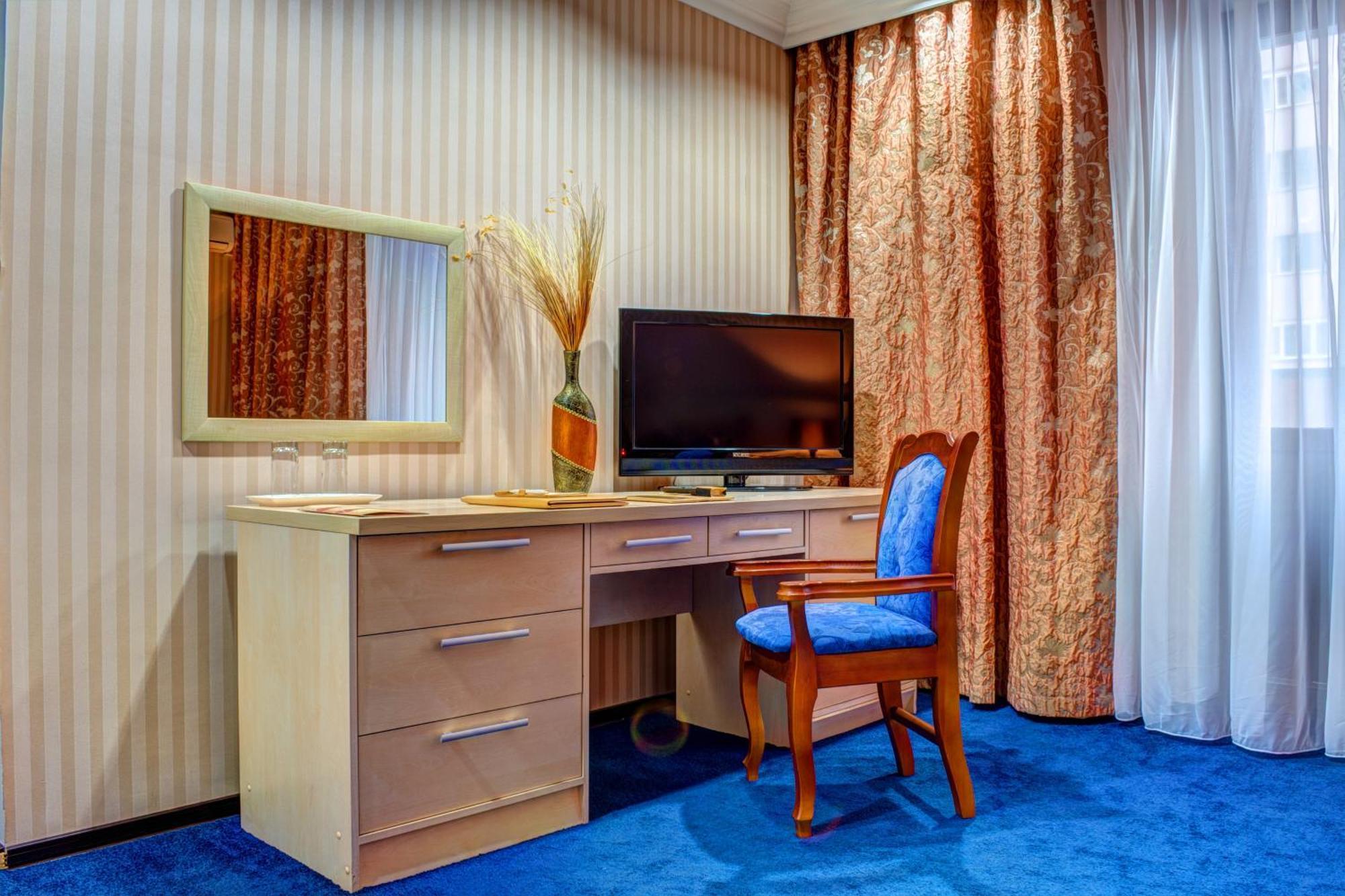 King Hotel Astana Buitenkant foto